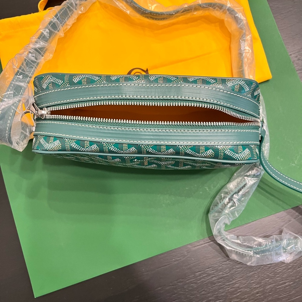 NEW 💚 Goyard SAC CAP-VERT PM Unisex Green Crossbody - Authentic *FULL SET* - Picture 4 of 16